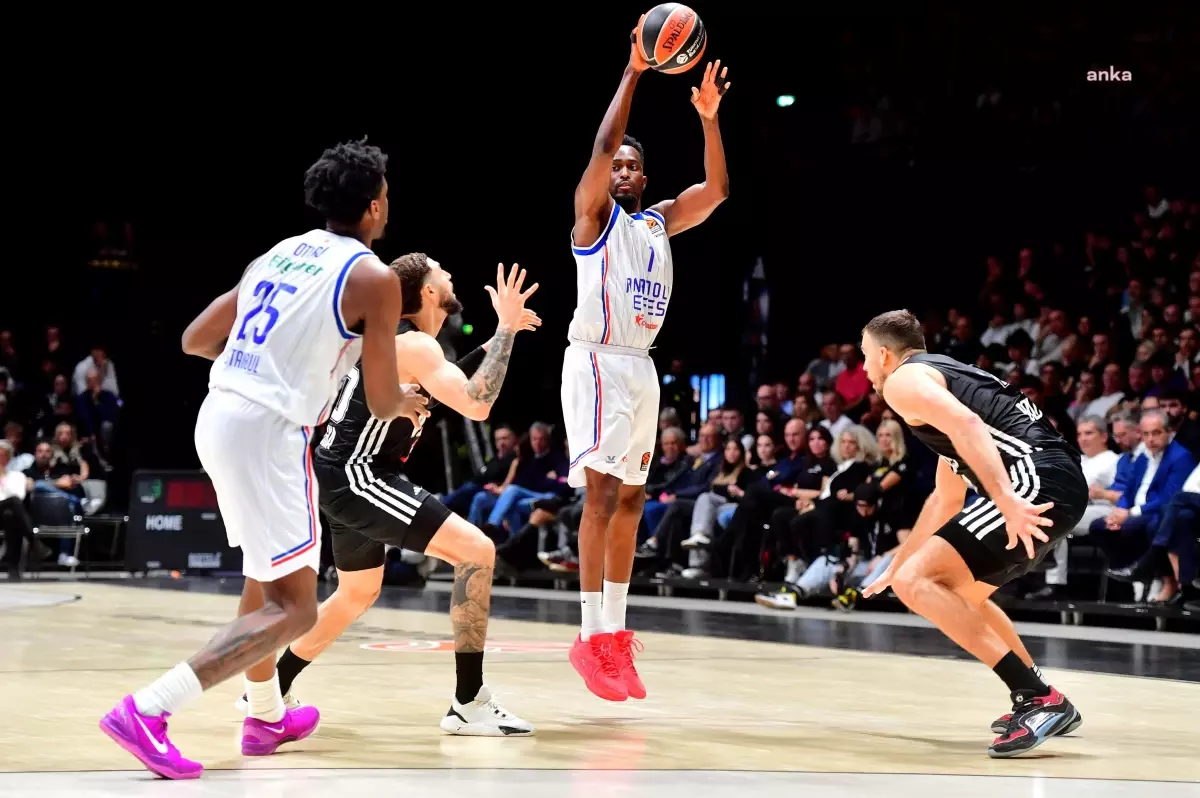 Anadolu Efes EuroLeague’de Galip
