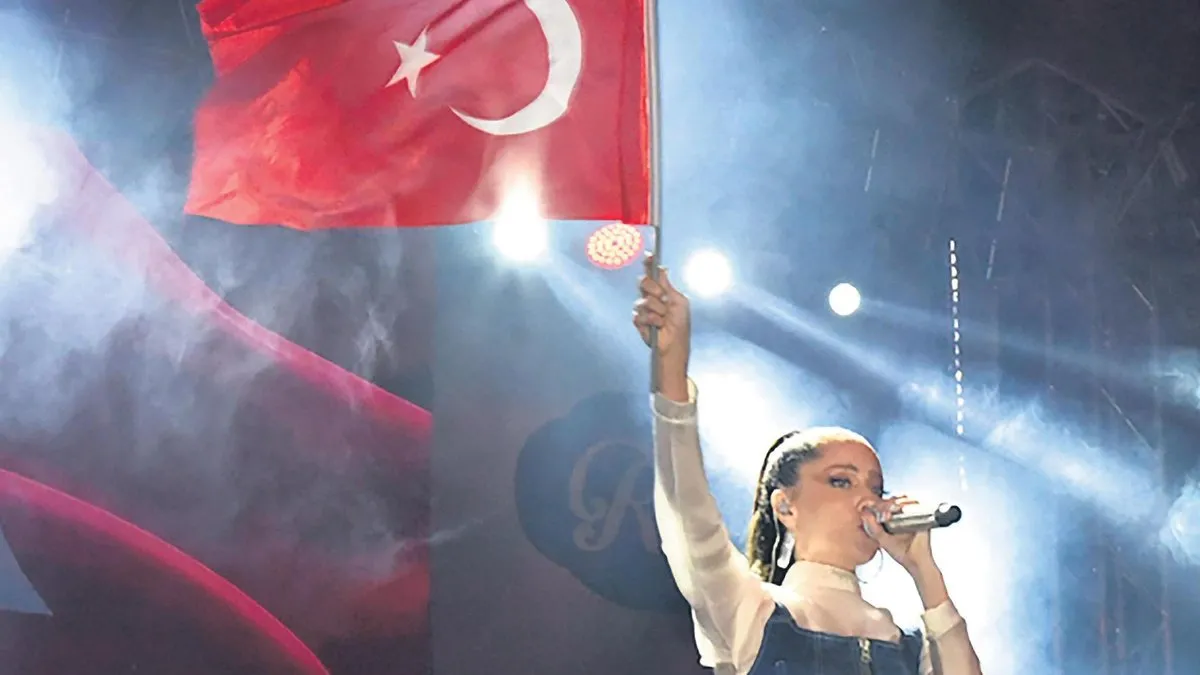 Bu bayrak sonsuza kadar dalgalanacak