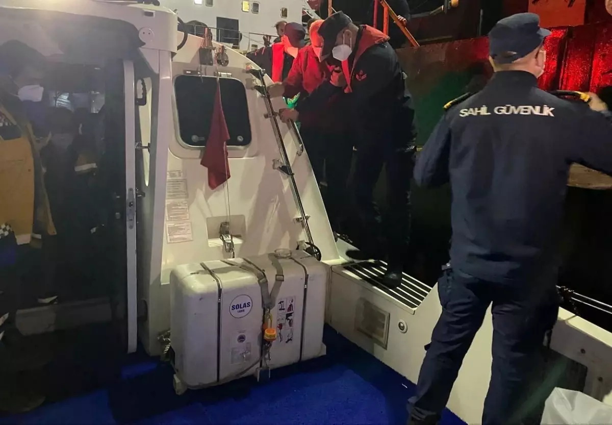 Bozcaada’da Rahatsızlanan Vatandaş Tahliye Edildi